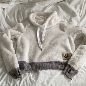 White fluffy Hollister sweatshirt